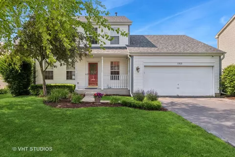 1313 Edington Ln, Mundelein, IL 60060