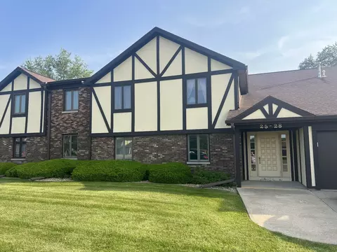 26 Crystal Ct #D2, Pontiac, IL 61764