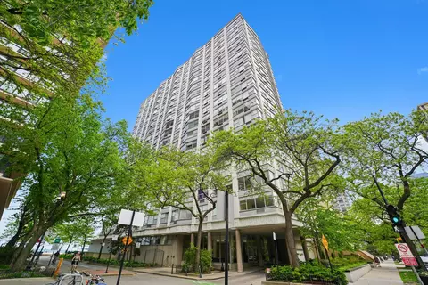 5757 N Sheridan Rd #5J, Chicago, IL 60660