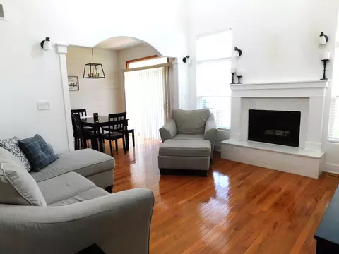 Living - 551 Goodwin Dr, Bolingbrook, IL 60440 photo 1 of 3