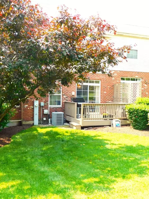 Exterior - 551 Goodwin Dr, Bolingbrook, IL 60440 photo 4 of 5