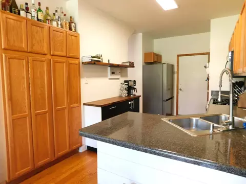 Kitchen - 551 Goodwin Dr, Bolingbrook, IL 60440 photo 3 of 4