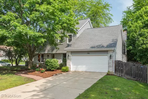114 Austin Ct, Vernon Hills, IL 60061