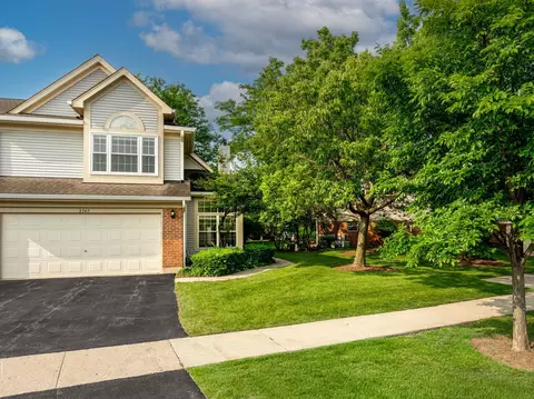 2349 County Farm Ln, Schaumburg, IL 60194