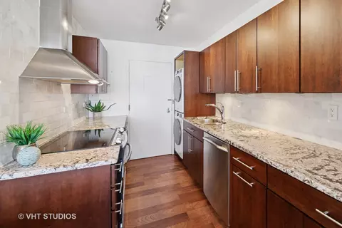 Kitchen - 1 E Schiller St #10B, Chicago, IL 60610 photo 4 of 4