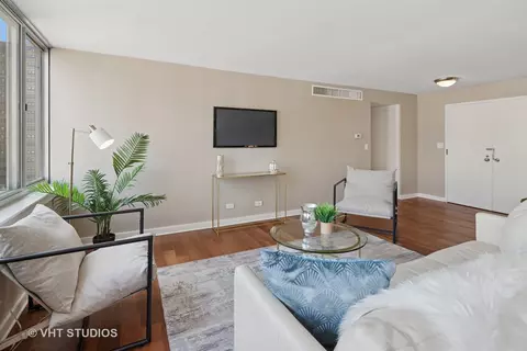 Living - 1 E Schiller St #10B, Chicago, IL 60610 photo 4 of 4
