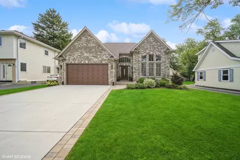 319 Washington St, Glenview, IL 60025