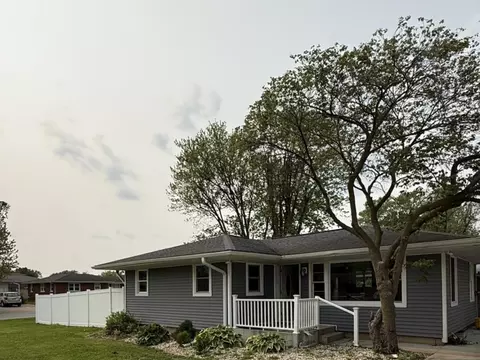 95 Manhattan Dr, Streator, IL 61364