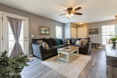604 Keller St, Plano, IL 60545 photo 9