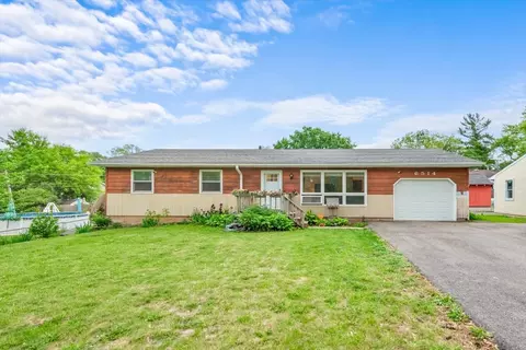 6514 Silver Lake Rd, Cary, IL 60013