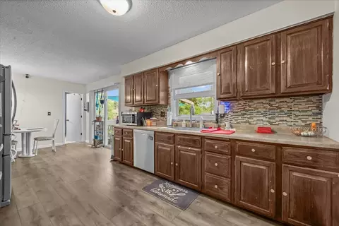 Kitchen - 6514 Silver Lake Rd, Cary, IL 60013 photo 4 of 4