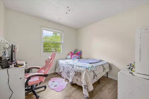 Bedroom - 6514 Silver Lake Rd, Cary, IL 60013 photo 1 of 3