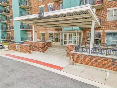 9355 Irving Park Rd #506, Schiller Park, IL 60176