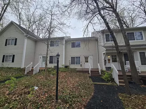19 N Macgillis Dr #19, Round Lake, IL 60073
