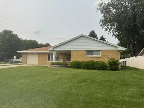 1116 W 2nd St, Spring Valley, IL 61362