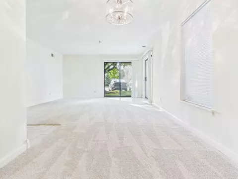 3255 Kirchoff Rd #109, Rolling Meadows, IL 60008 photo 10