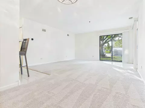 3255 Kirchoff Rd #109, Rolling Meadows, IL 60008 photo 11