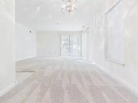 3255 Kirchoff Rd #109, Rolling Meadows, IL 60008 photo 9