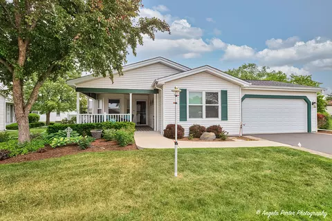 611 Filly Ln, Grayslake, IL 60030