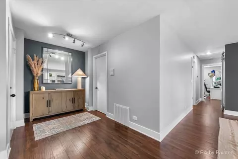 Entry Way - 2800 Northampton Dr #A2, Rolling Meadows, IL 60008 photo 1 of 1