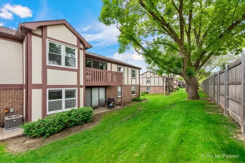 Exterior - 2800 Northampton Dr #A2, Rolling Meadows, IL 60008 photo 2 of 2