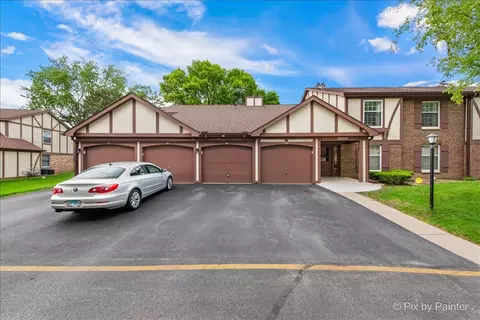 2800 Northampton Dr #A2, Rolling Meadows, IL 60008