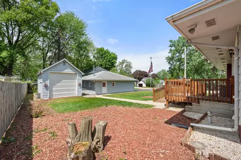 Exterior - 124 E 2nd St, Kingston, IL 60145 photo 4 of 5