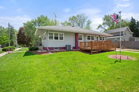Exterior - 124 E 2nd St, Kingston, IL 60145 photo 5 of 5