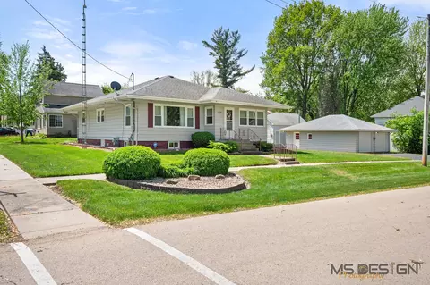 124 E 2nd St, Kingston, IL 60145