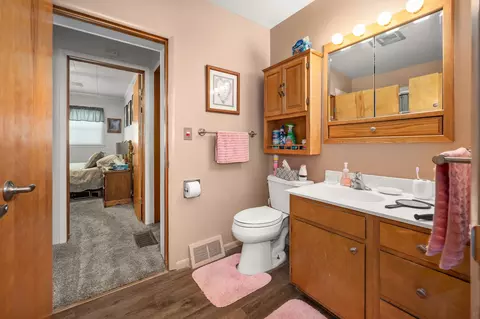Bath - 124 E 2nd St, Kingston, IL 60145 photo 1 of 1