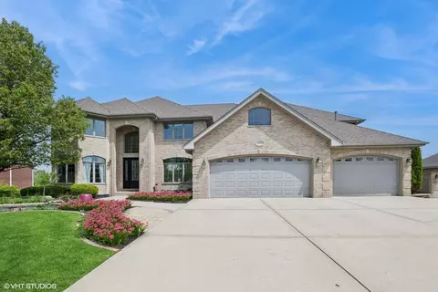 22844 Lakeview Estates Blvd, Frankfort, IL 60423