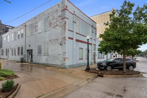 519 N Hickory St #519, Champaign, IL 61820