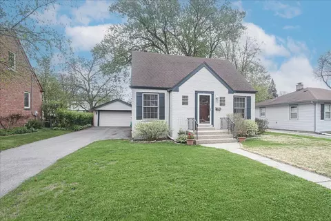 213 N Pine St, Mount Prospect, IL 60056