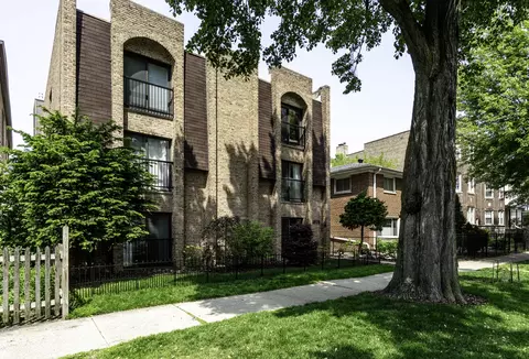 4876 N Hermitage Ave #104, Chicago, IL 60640