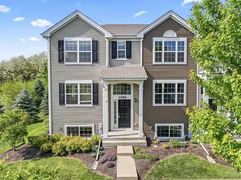 1082 Piccolo Ln, Volo, IL 60073