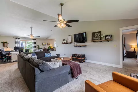 3980 E 4th Rd, Mendota, IL 61342 photo 18