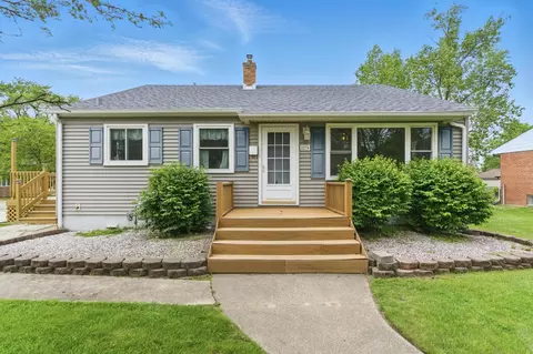 2236 Thornton Lansing Rd, Lansing, IL 60438