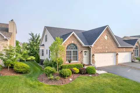595 Sudbury Cir, Oswego, IL 60543