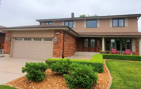 6421 157th St W, Oak Forest, IL 60452
