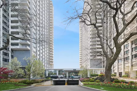 4250 N Marine Dr #1936, Chicago, IL 60613