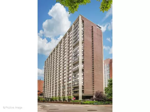 1 E Schiller St #8B, Chicago, IL 60610