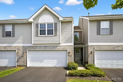 2492 Amber Ln, Elgin, IL 60123