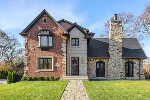 111 Oxford Rd, Kenilworth, IL 60043