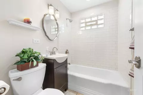 735 S Spring Rd, Elmhurst, IL 60126 photo 8