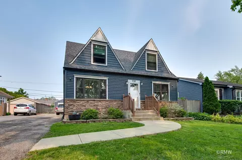 735 S Spring Rd, Elmhurst, IL 60126 photo 2
