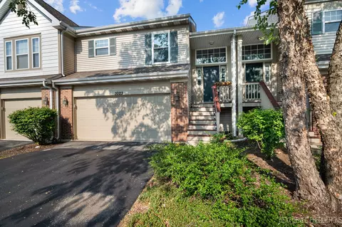 3023 Saganashkee Ln, Naperville, IL 60564