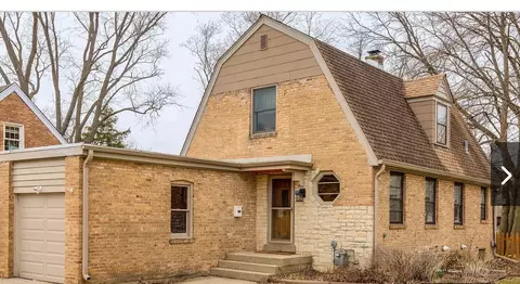 288 N Prairie Ave, Mundelein, IL 60060