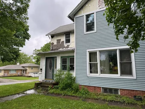 501 E 3rd St, Gilman, IL 60938