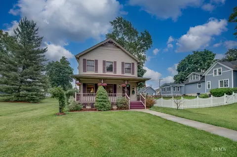 235 S Maple St, Itasca, IL 60143