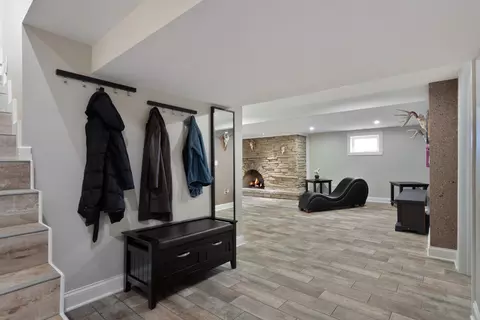 634 Clayton Ln, Des Plaines, IL 60016 photo 13